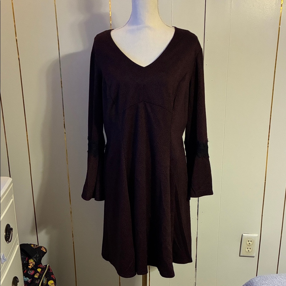 Elegant Black V-Neck Women's Top